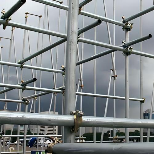 Latest company Solutions about Tube and Clamp Scaffold Follows Complex Building Geometry with Total Flexibility