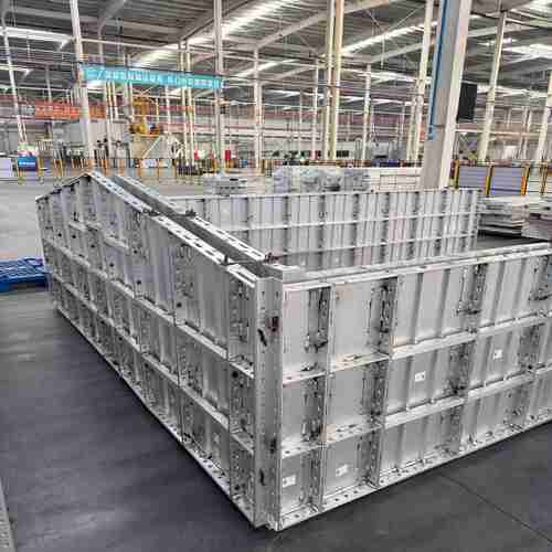 latest company blog about Aluminum Formwork vs Steel Formwork: How to Choose